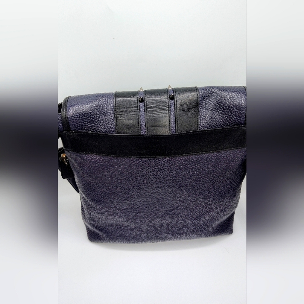 Coach Bond small Messenger Bag. Pebble Leather Navy/black. Upcrafted w skulls. - Picture 13 of 15